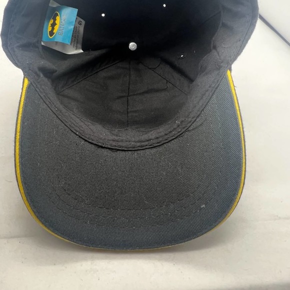 Youth Batman Fitted One‎ Size Hat - Picture 4 of 5